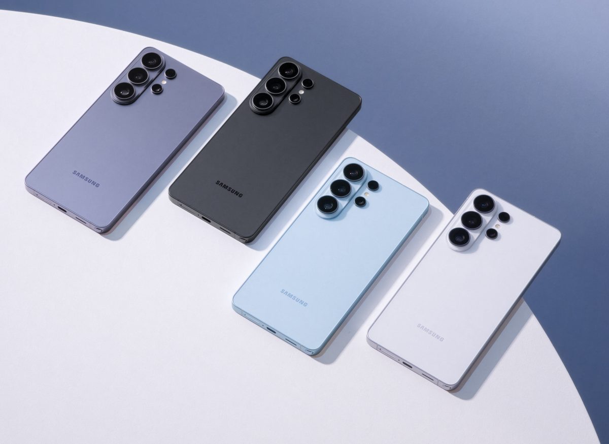 Samsung Galaxy S26 Ultra eri väreissä.