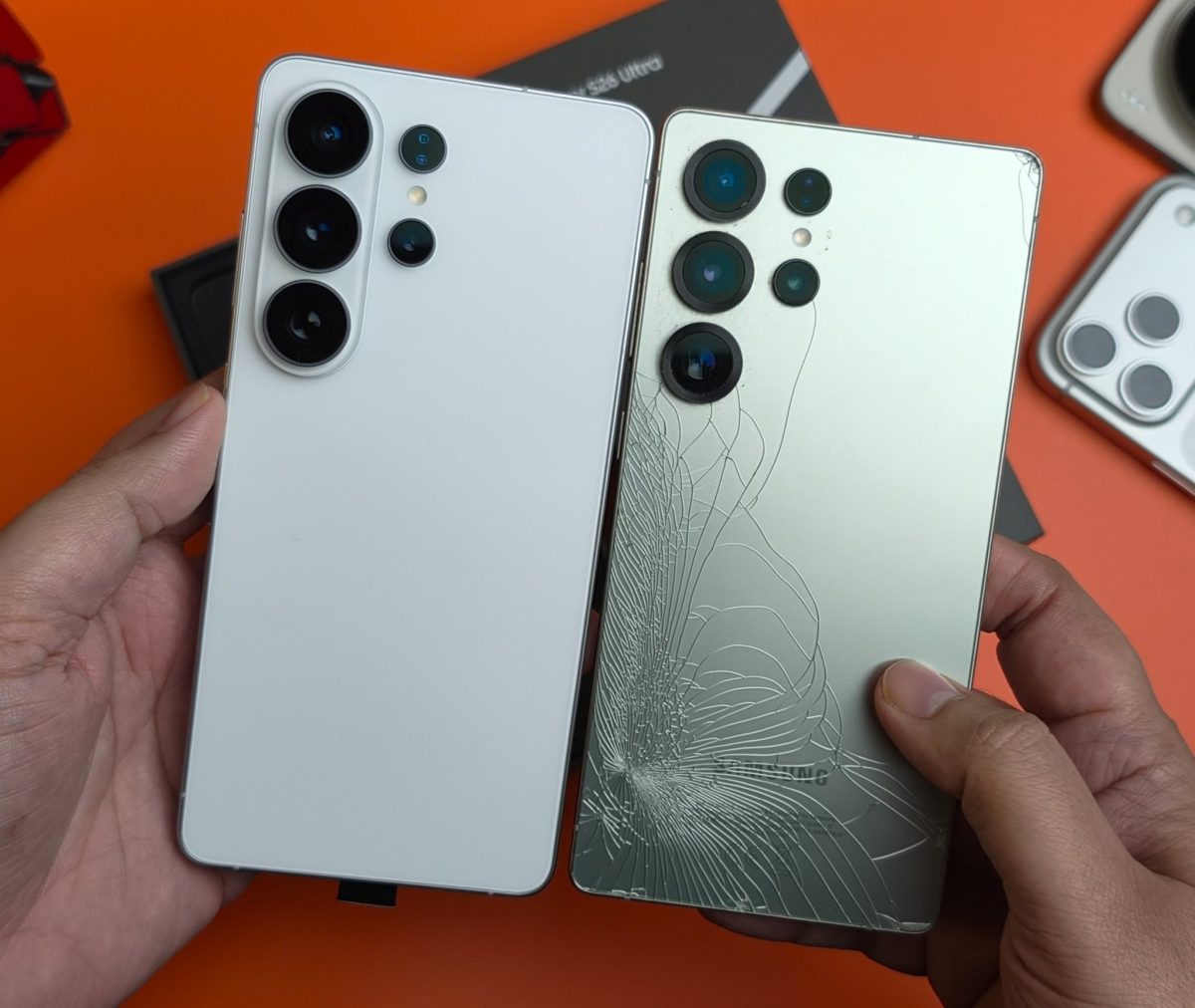 Samsung Galaxy S26 Ultra ja Galaxy S25 Ultra. Kuva: Sahil Karoul / X.