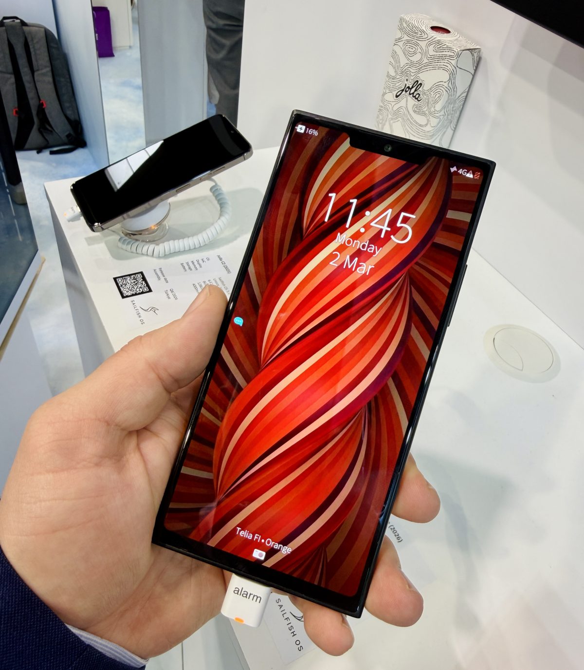 Jolla Phone sisältää luonnollisesti Sailfish OS -käyttöjärjestelmän.