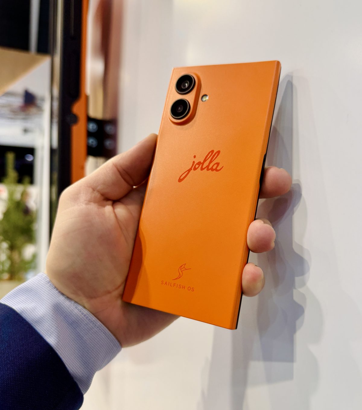 Uusi Jolla Phone Mobile World Congressissa.