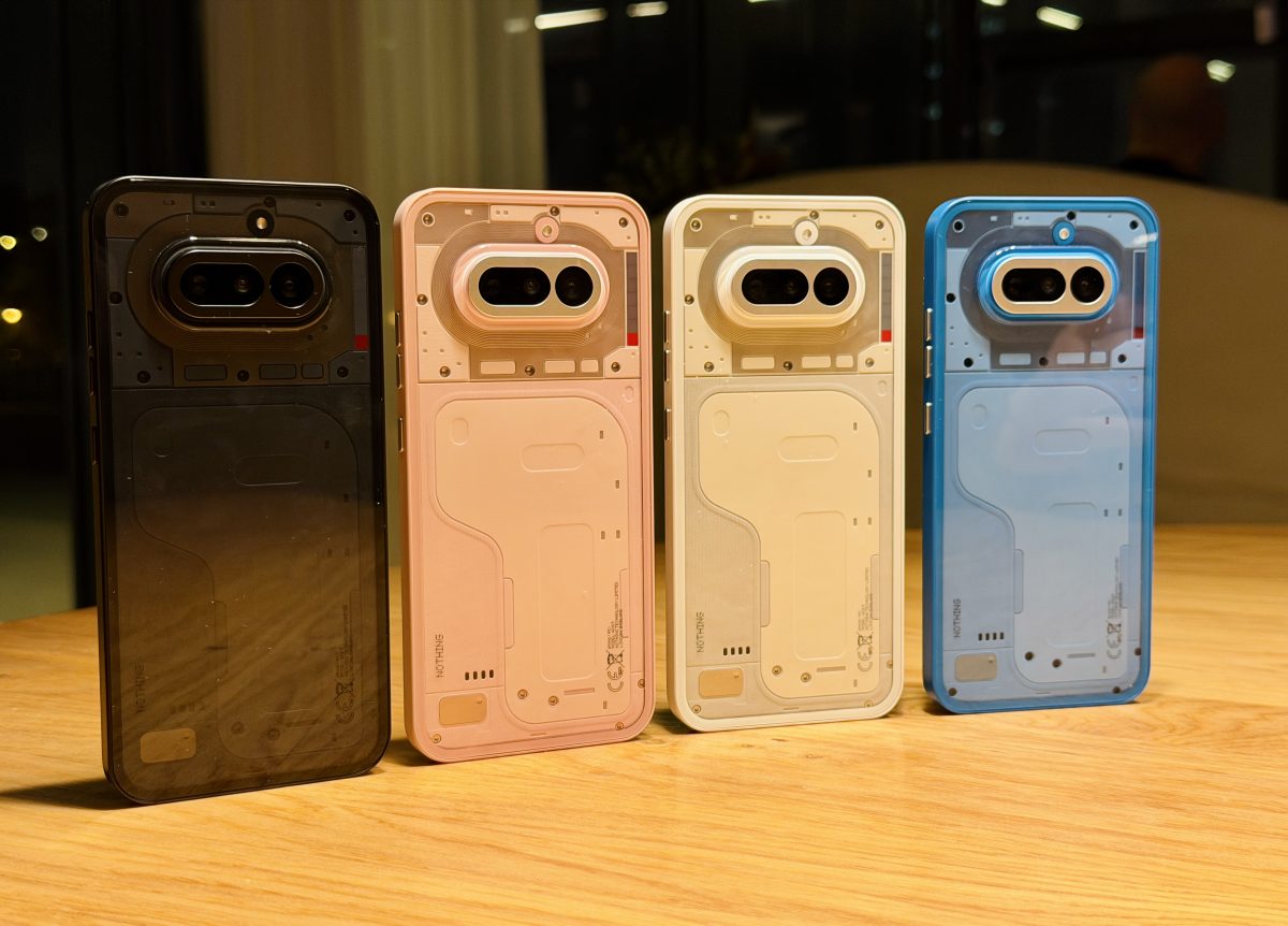 Nothing Phone (4a) eri väreissä.