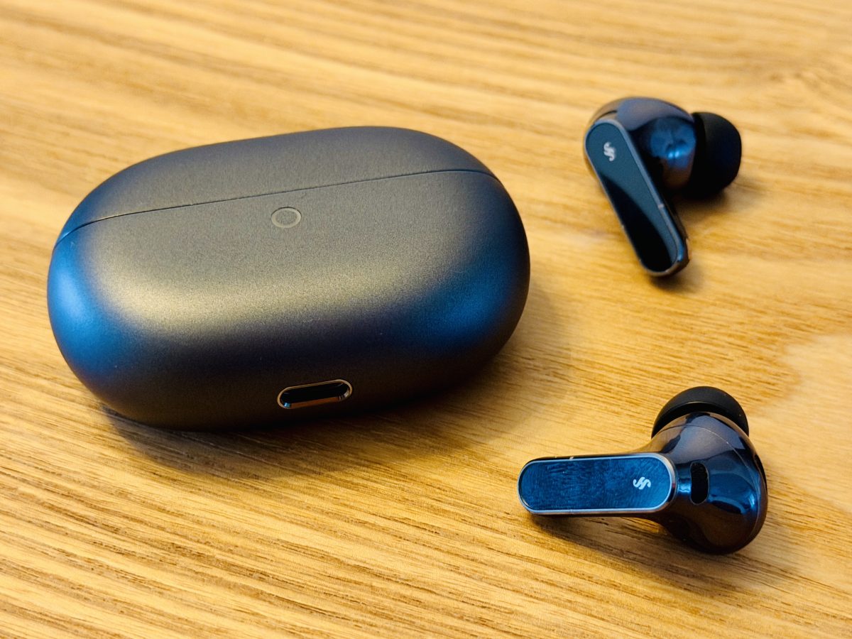 Huawei FreeBuds Pro 5 -kuulokkeiden design on hillityn tyylikäs.