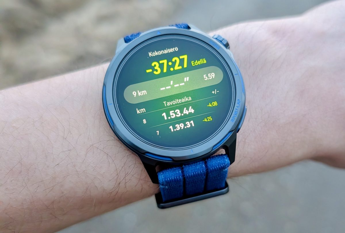 Maratontilassa Huawei Watch GT Runner 2 ohjaa suoritusta tavoiteaikaan verrattuna.