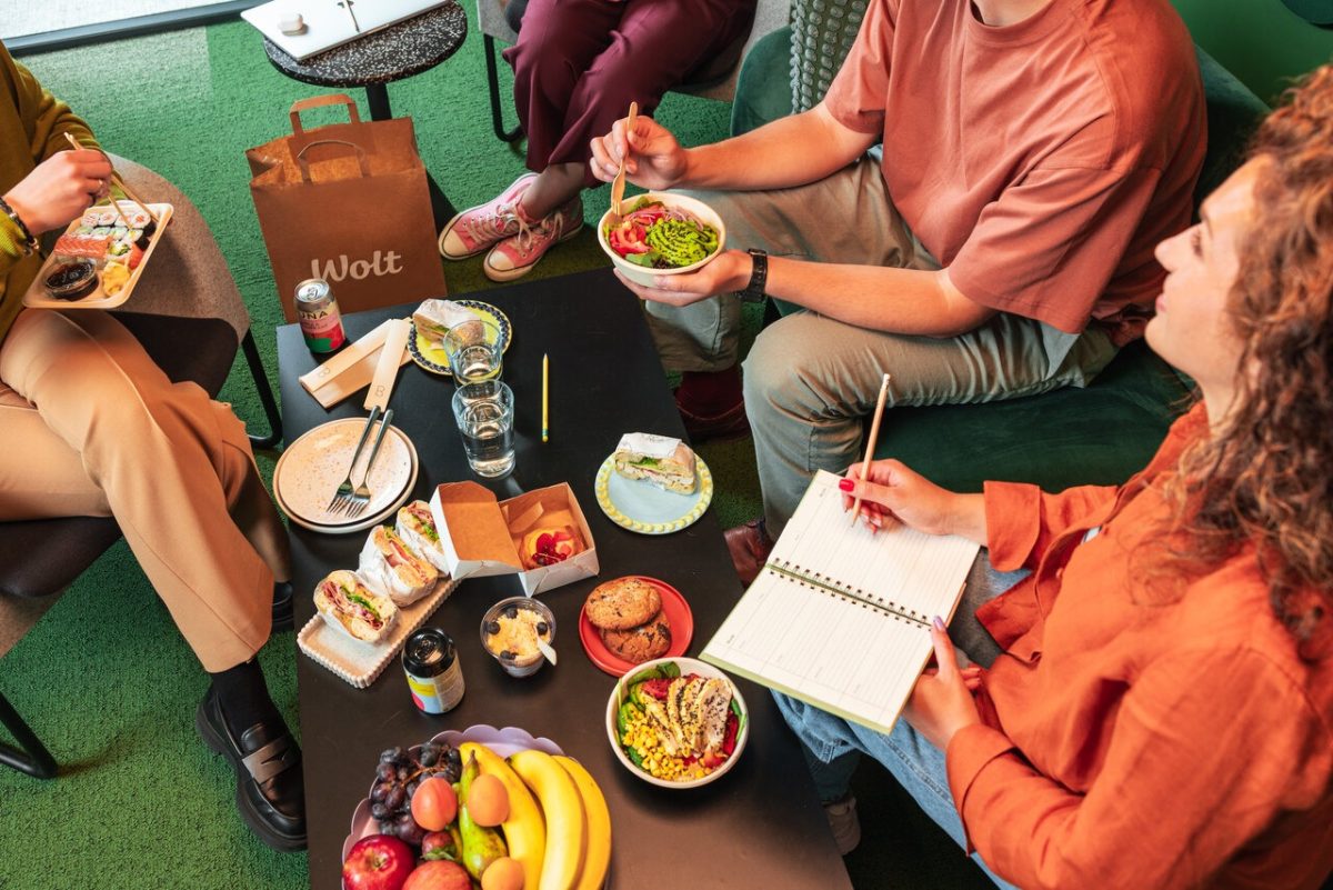 Wolt laajentaa työsuhde-etuihin.