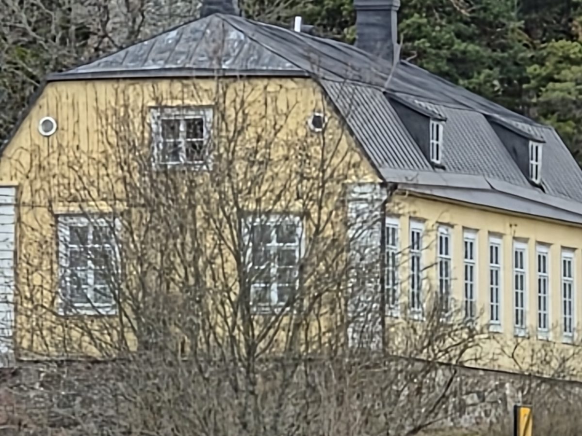 Telekamera, 10x digitaalinen zoom.