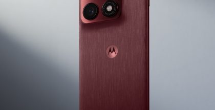 Motorola Edge 70 Pro, Pantone Zinfandel.