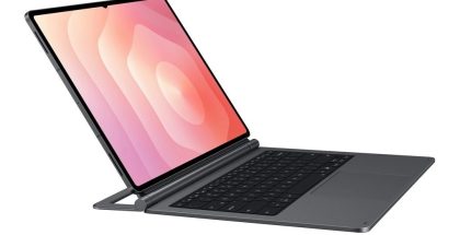 Samsung Galaxy Tab S11 Ultra yhdessä Pro Keyboard -näppäimistön kanssa.