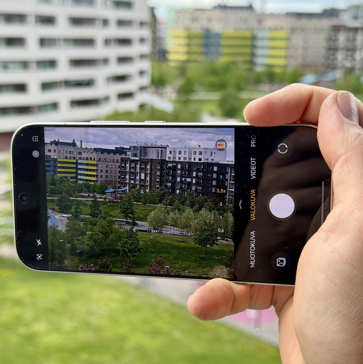 Telekamera on hyvä lisä Honor 600 Prossa.
