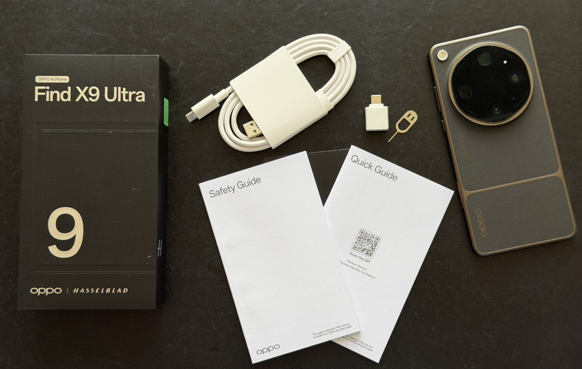 Find X9 Ultran myyntipakkauksessa tulee USB-A-USB-C-kaapeli, mutta myös USB-C-USB-A-adapteri.