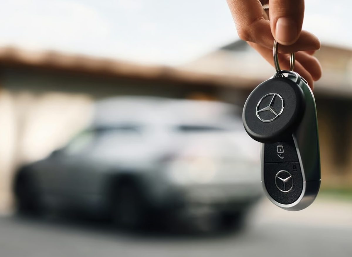 Chipolo Loop Mercedes-Benz Editionia voi käyttää esimerkiksi avaimenperänä.
