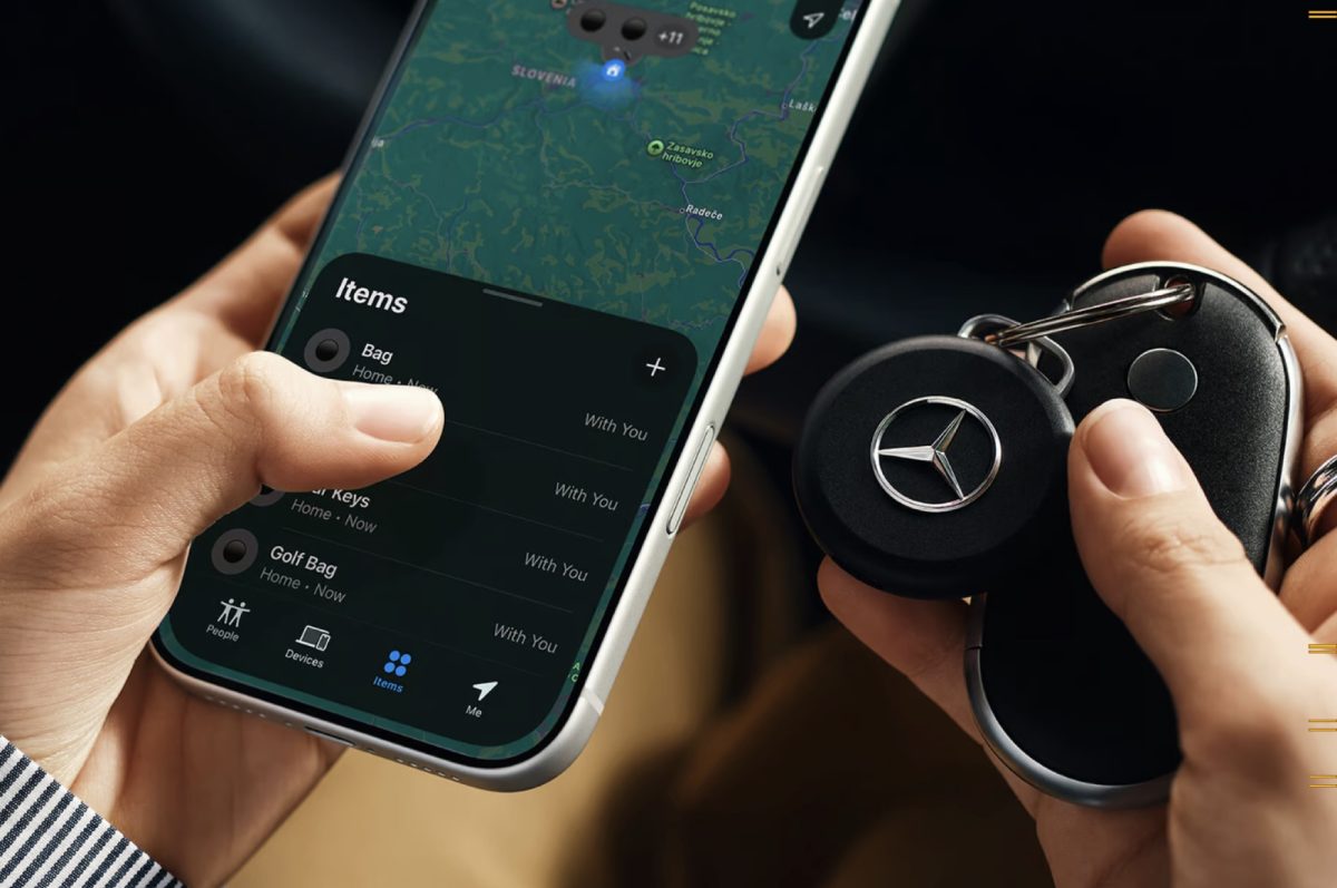 Chipolo Loop Mercedes-Benz Edition toimii Applen tai Googlen paikannusverkoston avulla.