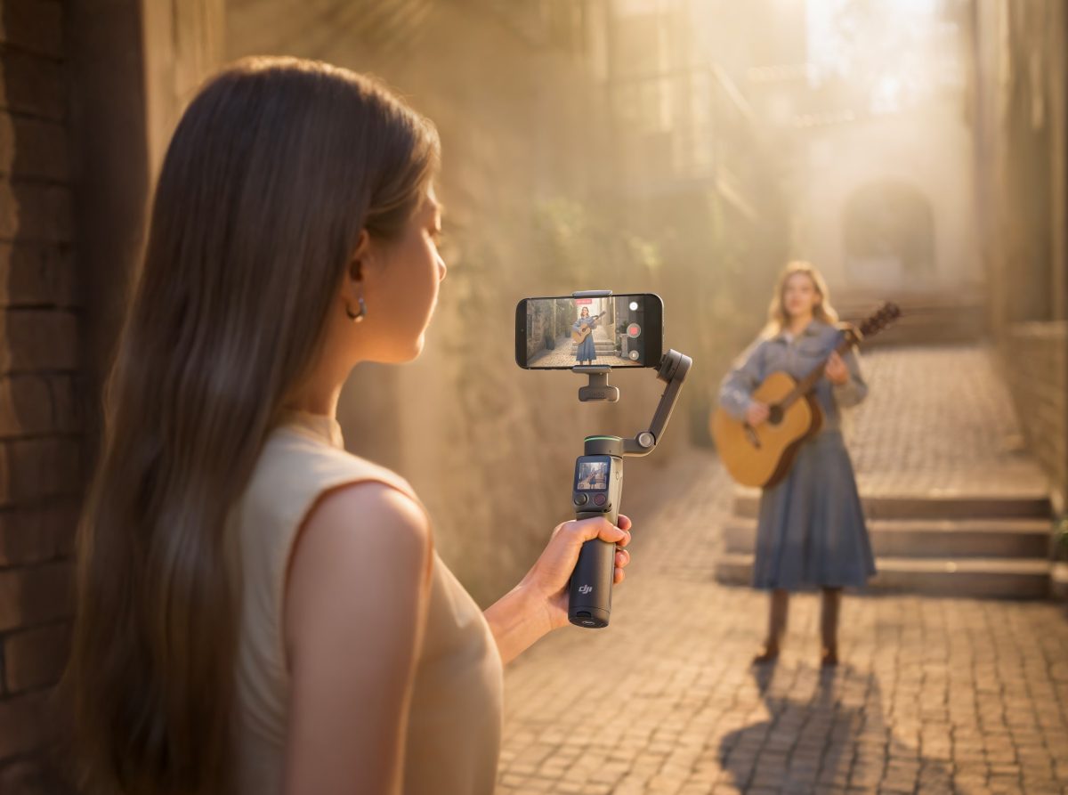 DJI Osmo Mobile 8 Pro käytössä.
