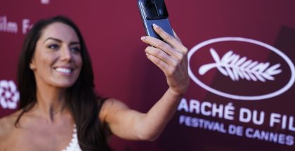 Honor Robot Phone pääsi esille Cannesin elokuvajuhlien yhteydessä.