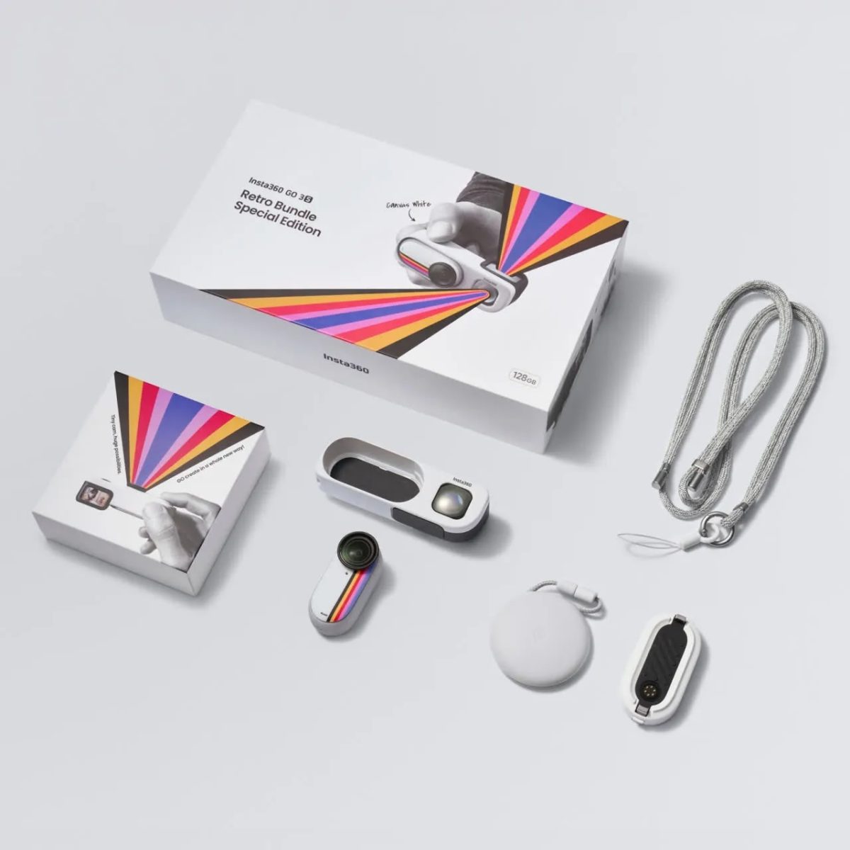 Insta360 Go 3S Retro Bundlen myyntipakkauksen sisältö.