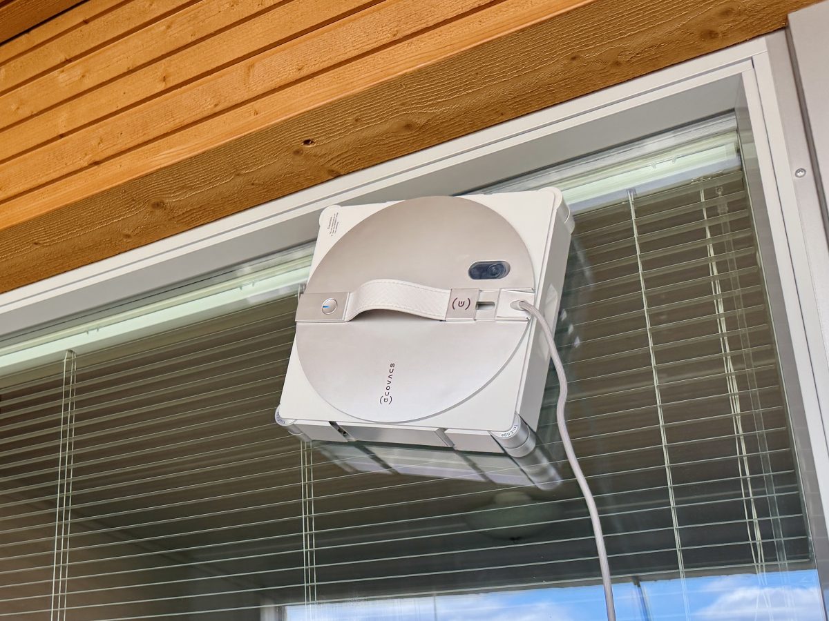 Winbot W3 Omni on hyvä osoitus Ecovacsin kehitystyöstä ikkunanpesuroboteissa.