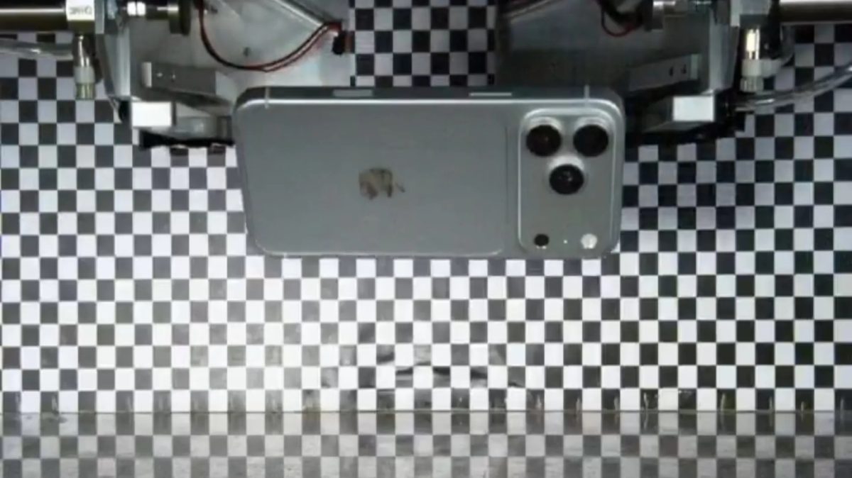iPhone 18 Pron pudotustestivideot paljastuivat tietomurtoa seuranneissa vuodoissa. Kuvankaappaus videolta.