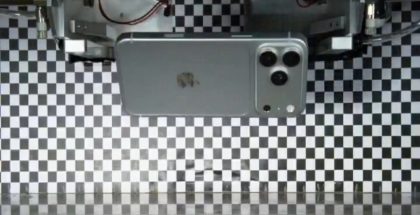 iPhone 18 Pron pudotustestivideot paljastuivat tietomurtoa seuranneissa vuodoissa. Kuvankaappaus videolta.