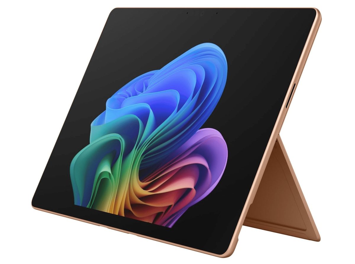 Microsoftin tuleva Surface Pro uudessa Dune-värissä. Kuva: WinFuture.de.