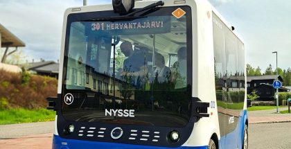 Robottibussi toimii Tampereella linjalla 301. Kuva: Tampereen seudun joukkoliikenne.