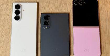 Kuvassa Galaxy Z Fold8 Ultra, Galaxy Z Fold8 ja Galaxy Z Flip8. Viimeksi mainitussa uudistukset edeltäjästä ovat vähäisiä.
