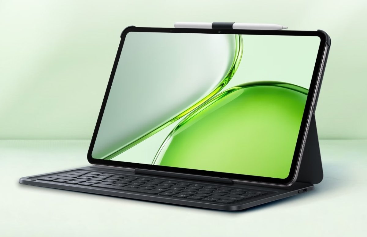 Honor Pad X9 Max näppäimistön ja kynän kanssa.