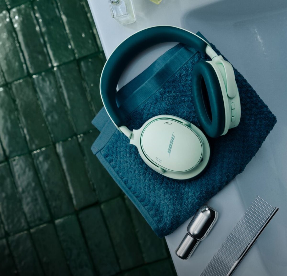 Bose QuietComfort Headphones (Gen 2).
