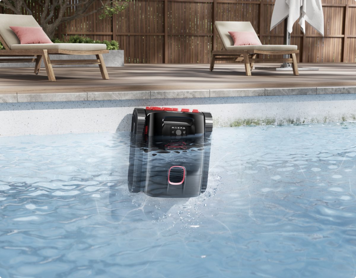 Roborock RockAqua P1 altaan seinällä.