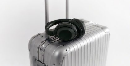 Sony WH-1000XM4C.