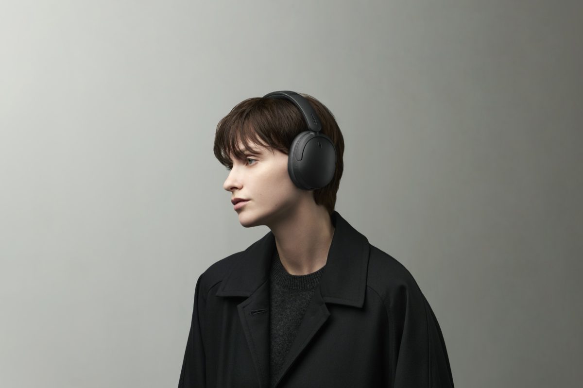 Sony WH-CH730N.