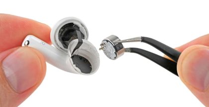 AirPods 5:n korjattavuudessa on otettu askel eteenpäin. Kuva: iFixit.