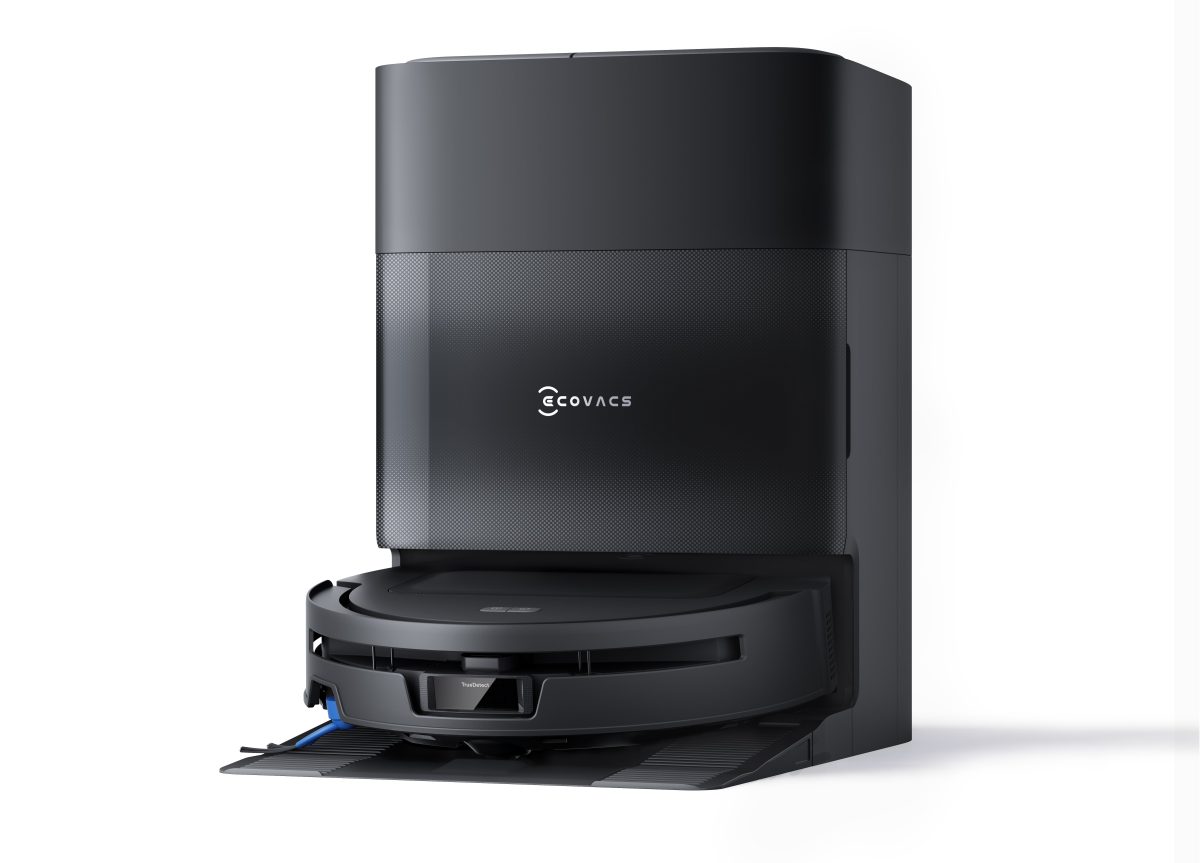 Ecovacs Deebot T90 Max Pro Omni ja telakka.