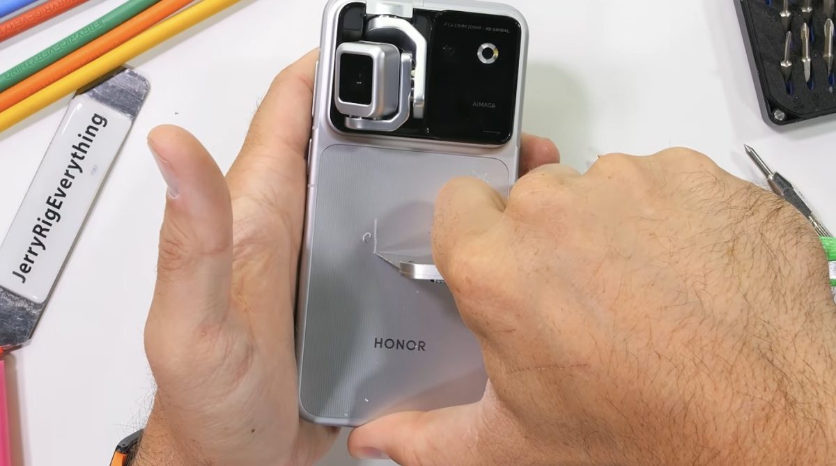 Honor Robot Phone joutui JerryRigEverythingin kurittamaksi ja purkamaksi.