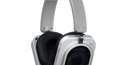 Nothing Headphone (1) Pro valkoisena. Kuva: Roland Quandt / WinFuture.de.