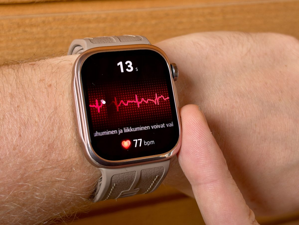 Huawei Watch D3 sisältää myös EKG-sydänsähkökäyrämittauksen.