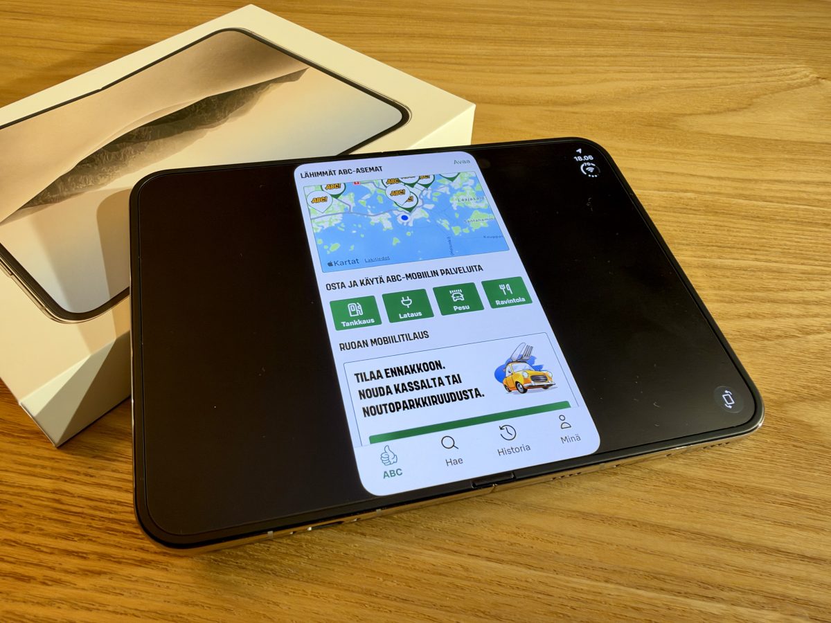 Tältä näyttävät vanhat iPhone-sovellukset, joita ei ole lainkaan optimoitu iPhone Duolle.
