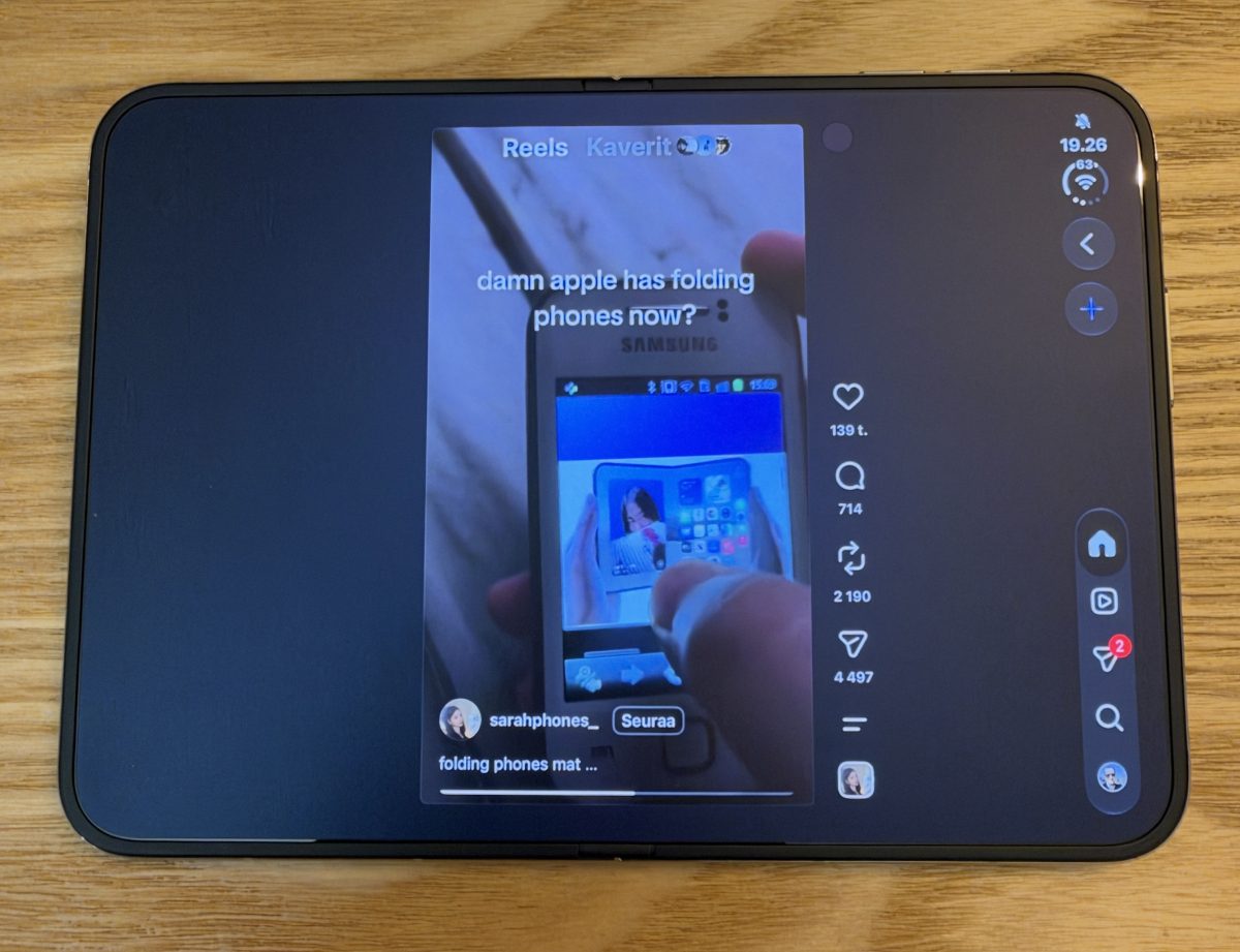 Instagram iPhone Duon sisänäytöllä vaaka-asennossa.
