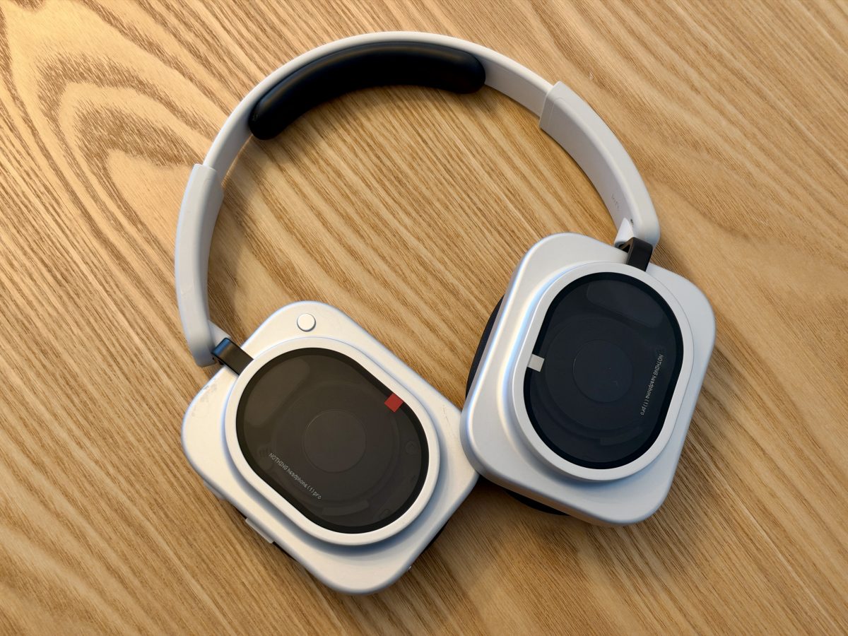 Nothing Headphone (1) Pro -kuulokkeiden laatutuntuma on korkealla tasolla. Läpinäkyvät osat ovat nyt lasia.