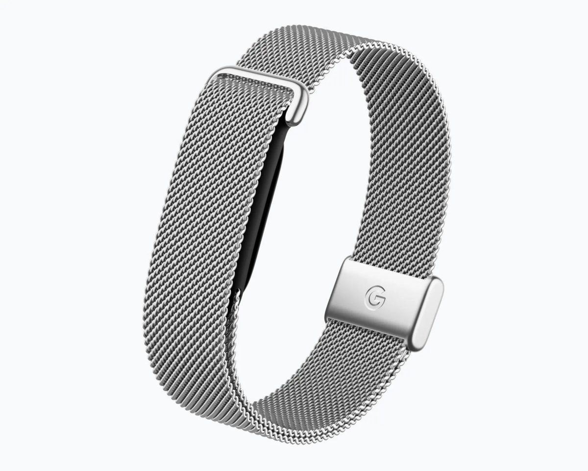 Fitbit Air, Metal Mesh -ranneke Polished Silver -värisenä.