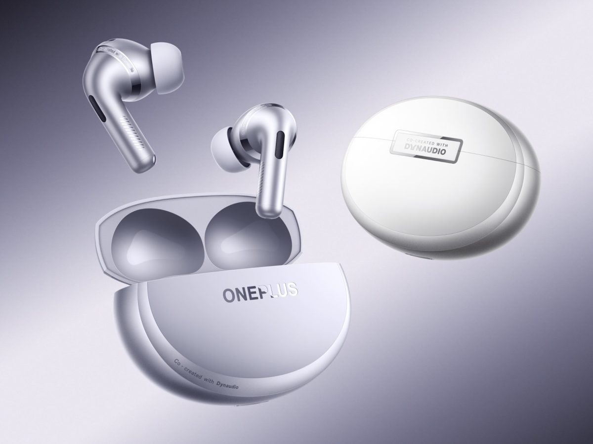 OnePlus Buds Pro 4.