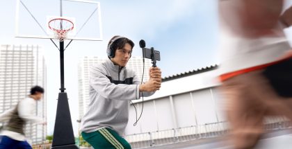 Sonyn uusi ECM-AX10-mikrofoni on tarkoitettu tukemaan mobiilikuvausta tilaäänellä.