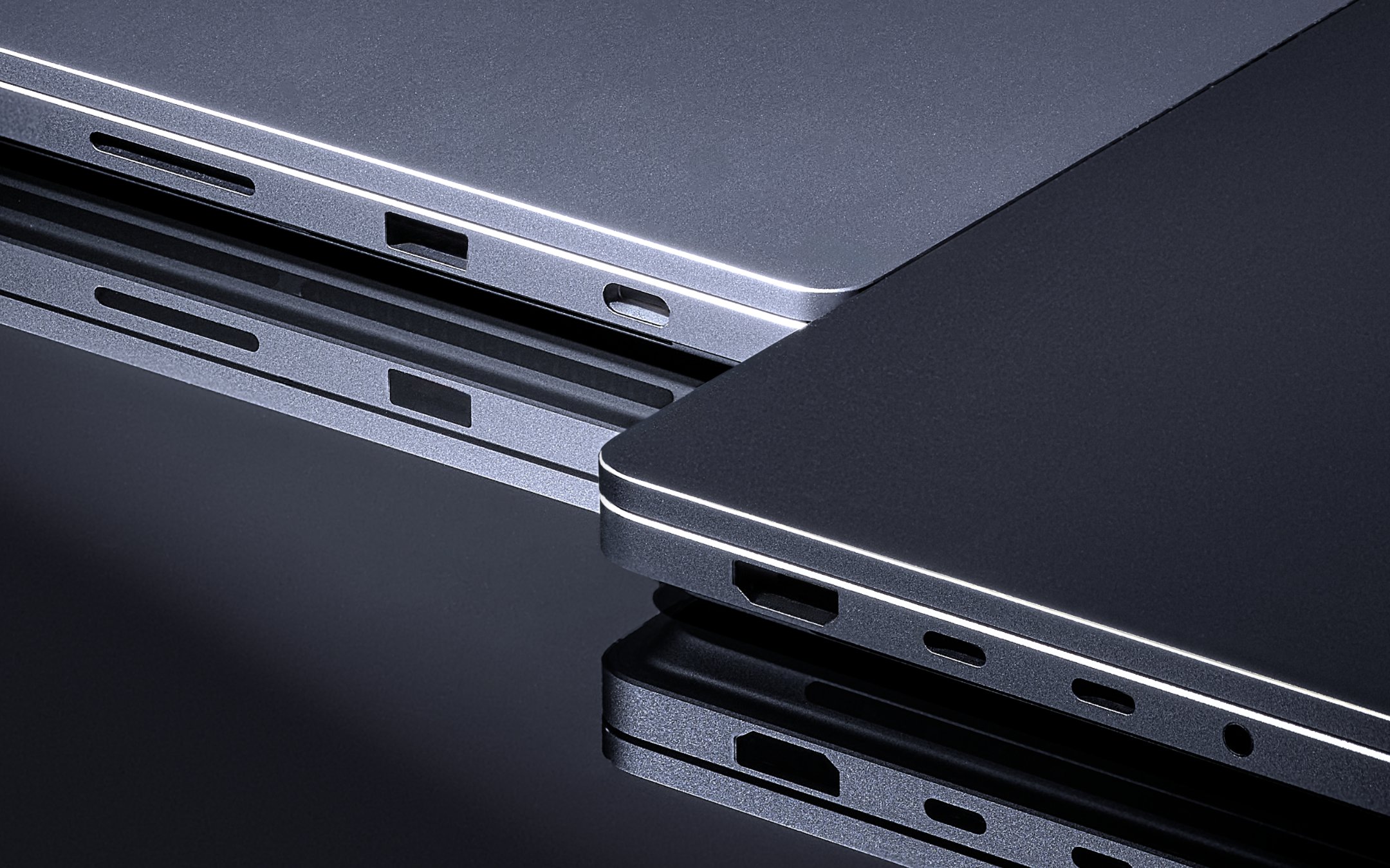 Surface Laptop Ultran kaksi värivaihtoehtoa.